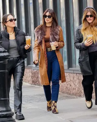 Latest Emily Ratajkowski's Outfits #5