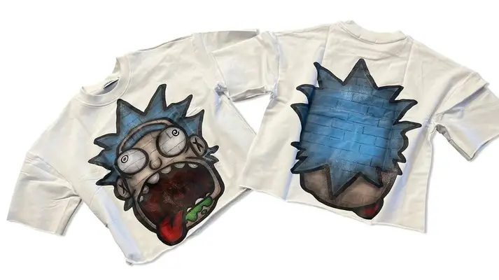T-Shirts in Duke Dennis’s closet