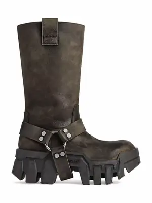 Boots in Offset’s closet
