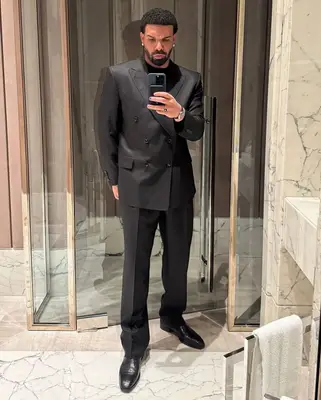 Latest Drake's Outfits #4