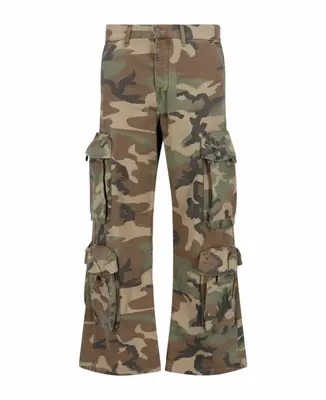 Pants in Vinicius Jr’s closet