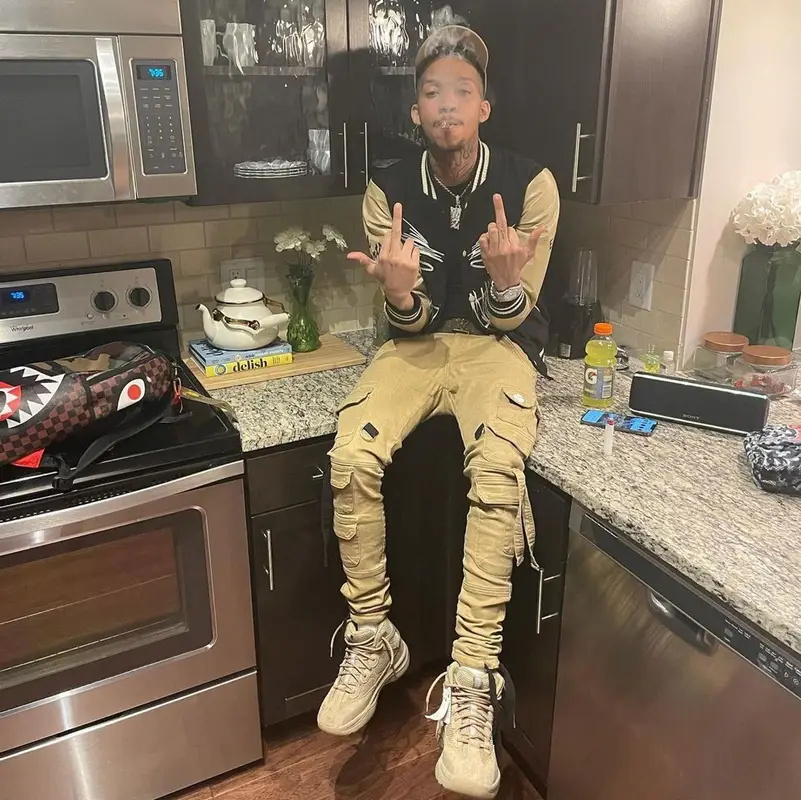 Stunna 4 Vegas outfit in Yeezy, Louis Vuitton, and Le Wuz Studios, 2021