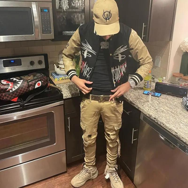 Stunna 4 Vegas outfit in Yeezy, Louis Vuitton, and Le Wuz Studios, 2021