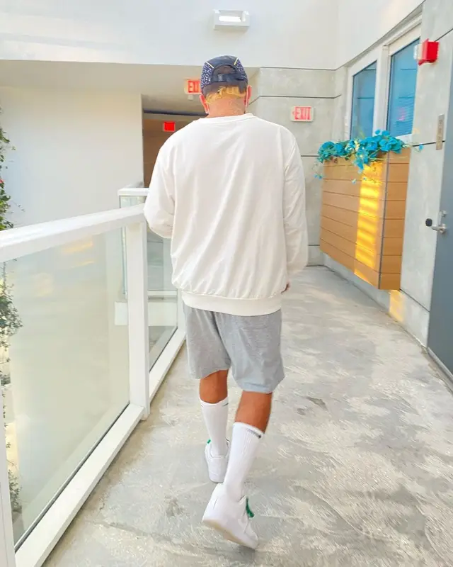 Feid outfit in Supreme and Nike, 2021
