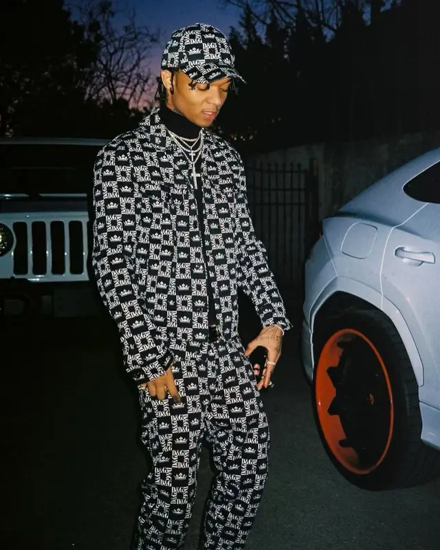 Swae Lee outfit in Chanel and Dolce & Gabbana, 2021