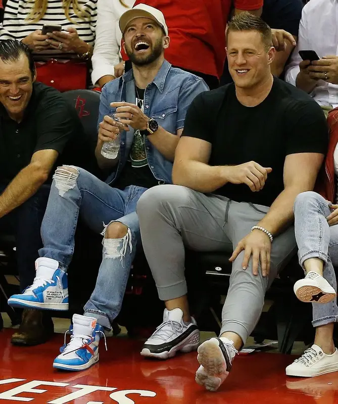 Justin Timberlake outfit in Levi’s, Heron Preston, and Off-White, 2021