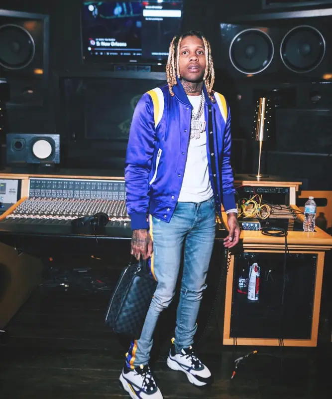 Lil Durk outfit in Amiri, Dior, and Louis Vuitton, 2021