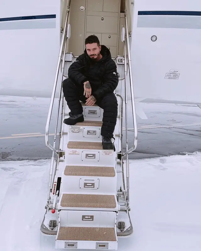 J Balvin outfit in Nike and Stussy, 2021