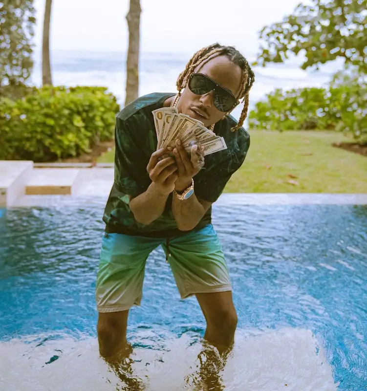 Rich The Kid outfit in Givenchy, Fendi, and Gucci, 2021