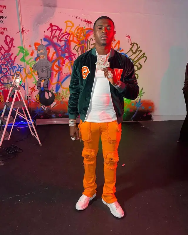 Bankroll Freddie outfit in Off-White, Valabasas, and Louis Vuitton, 2021