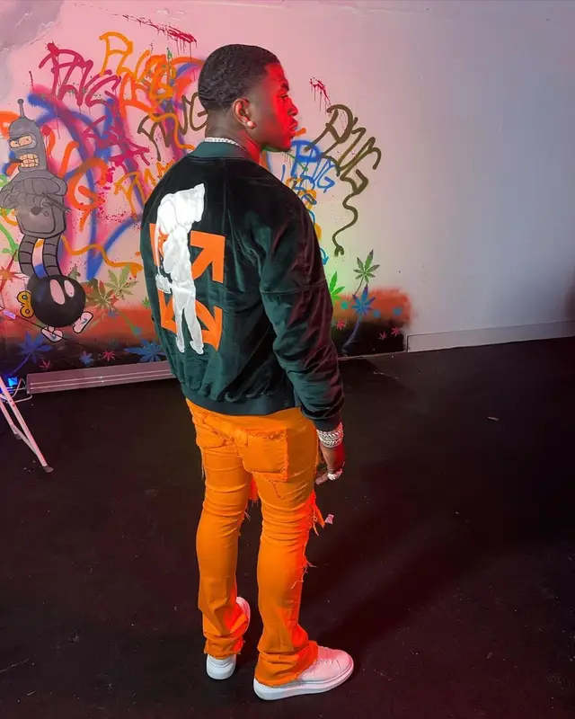 Bankroll Freddie outfit in Off-White, Valabasas, and Louis Vuitton, 2021