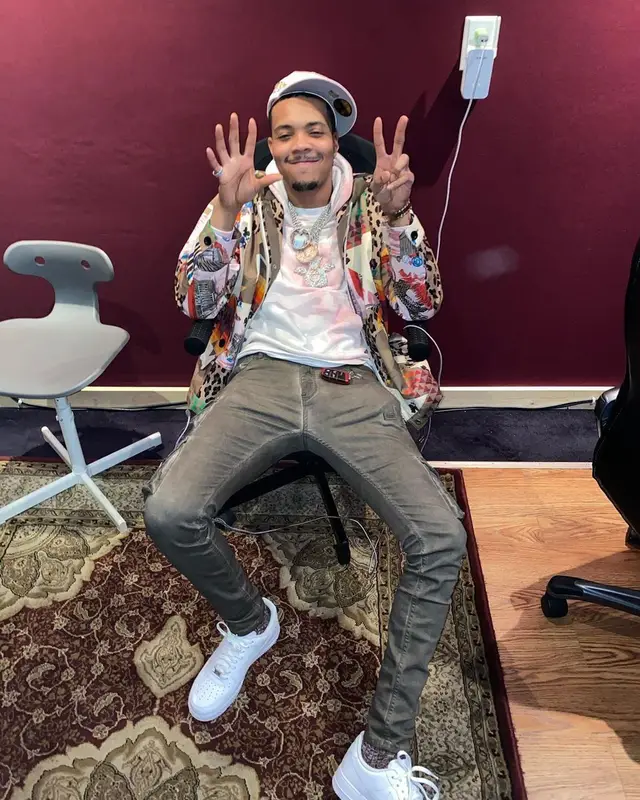 G Herbo outfit in Sacai, Nike, and New Era, 2021