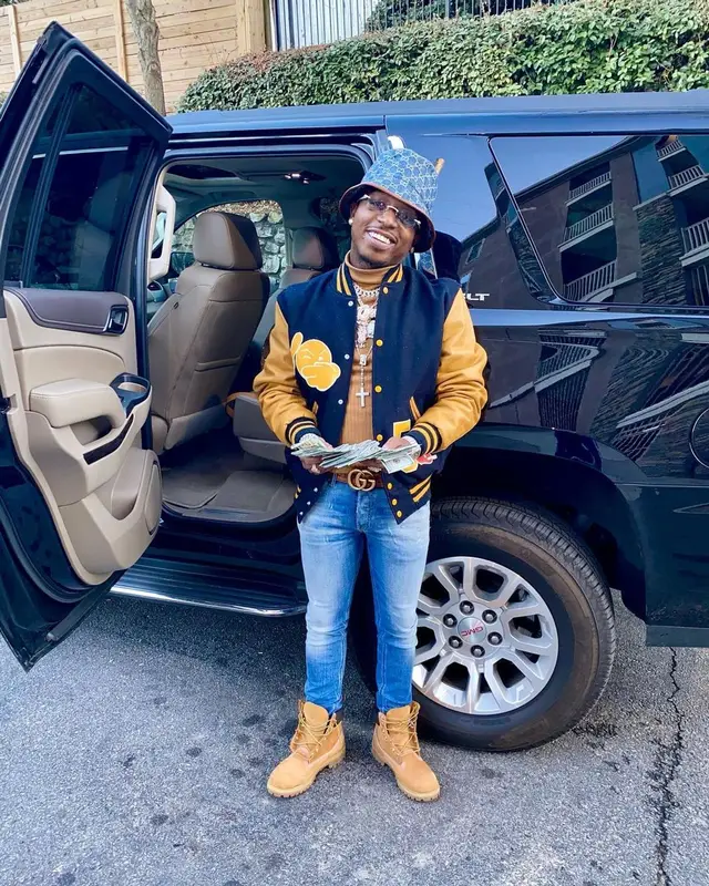Jacquees outfit in Timberland and Gucci, 2021