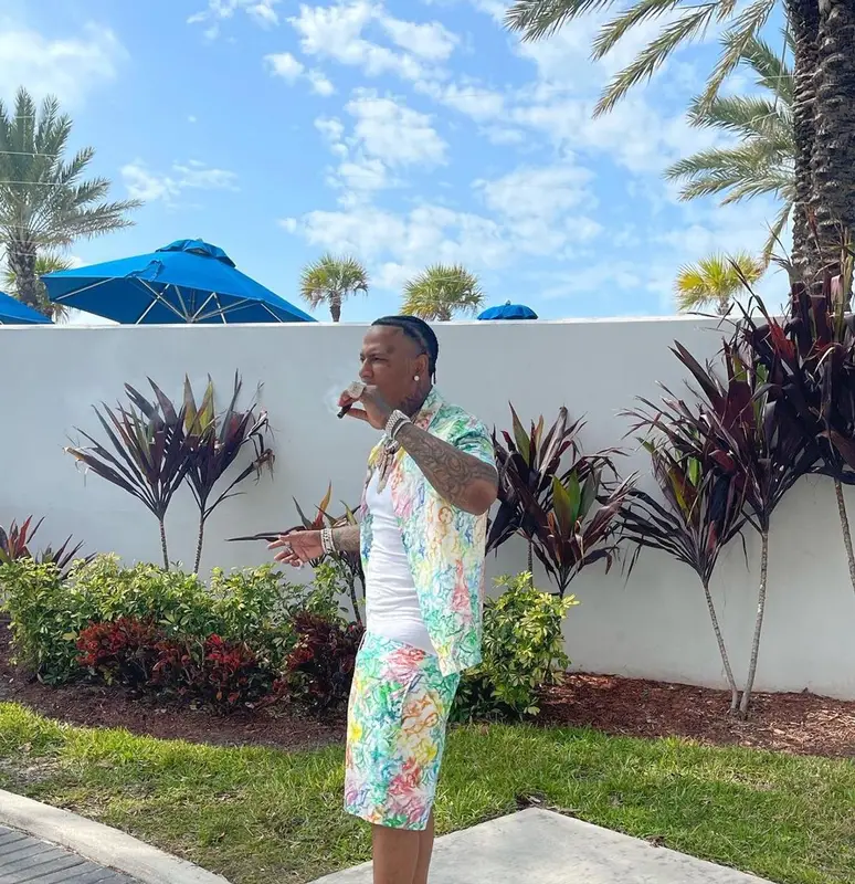 Moneybagg Yo outfit in Louis Vuitton and Nike, 2021