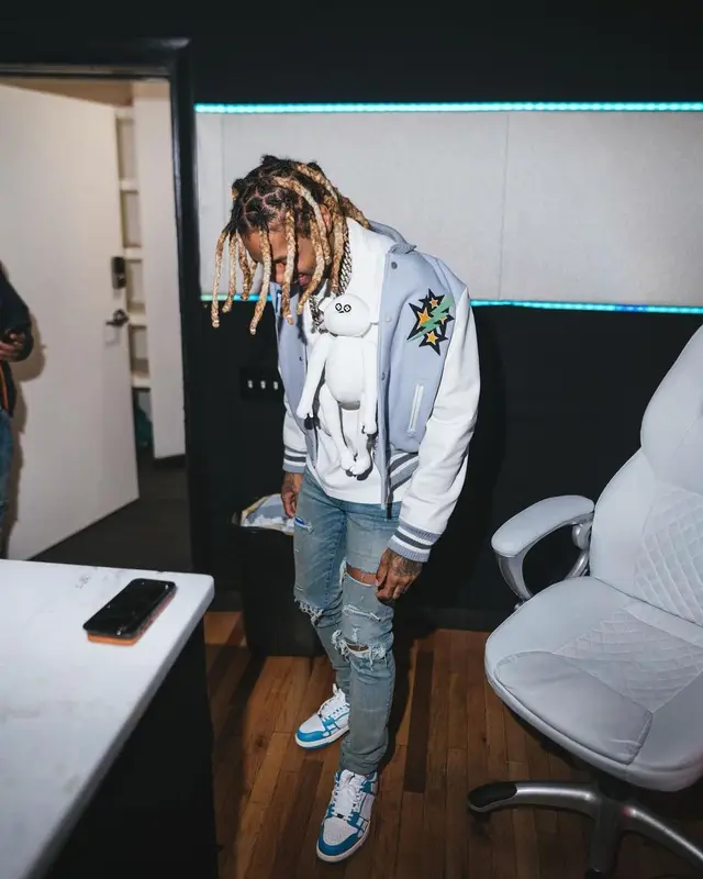 Lil Durk outfit in Off-White, Louis Vuitton, and Amiri, 2021