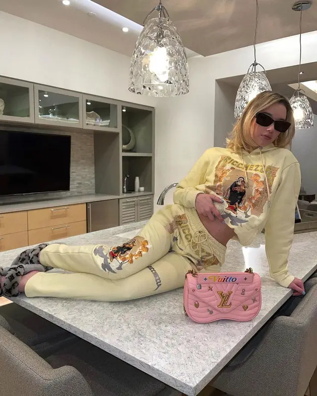Sarah Snyder outfit in Ricchezza Forever and Louis Vuitton, 2021