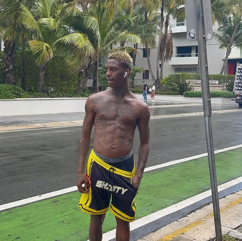 Famous Dex outfit in Shisty, Hanes, and Yeezy, 2021