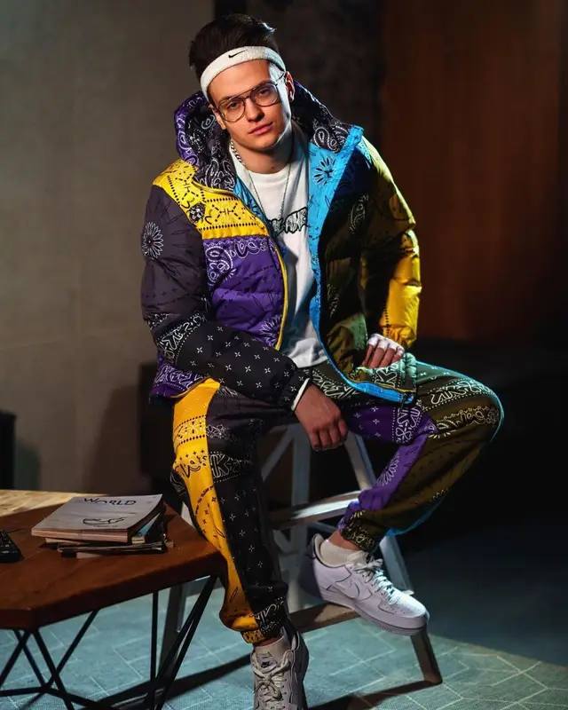 Бустер outfit in Evisu, Fucking Awesome, and Nike, 2021