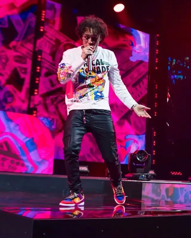 Lil Skies outfit in Lyrical Lemonade and Nike, 2021