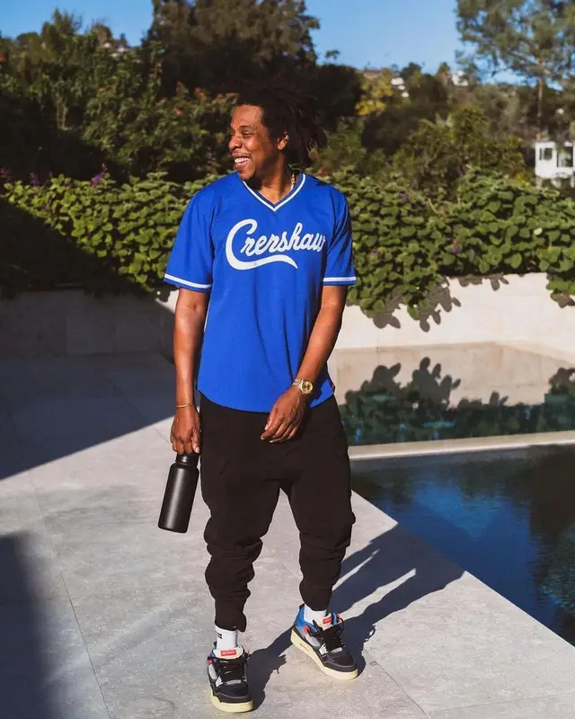 Jay-Z outfit in The Marathon Clothing, Gucci, and The North Face, 2021