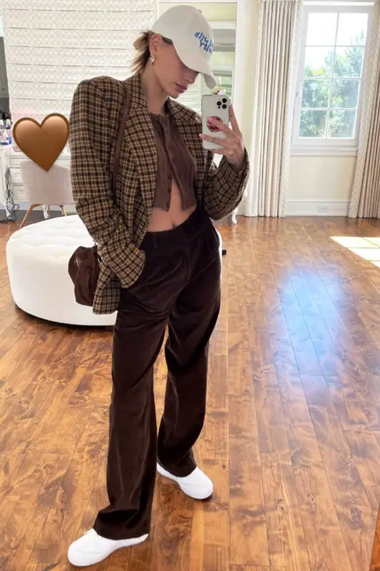 Hailey Bieber outfit in Jennifer Fisher, Justin Bieber Merch, and Jacquie Aiche, 2021