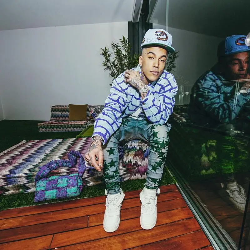 Sfera Ebbasta outfit in Formy Studio, Nike, and Comme Des Garcons, 2021