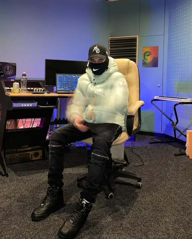 Obladaet outfit in Nike, Obladaet Merch, and Matthew Williams, 2021