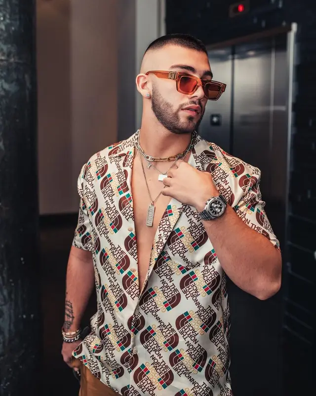 Manuel Turizo outfit in Gucci, Louis Vuitton, and NBA, 2021