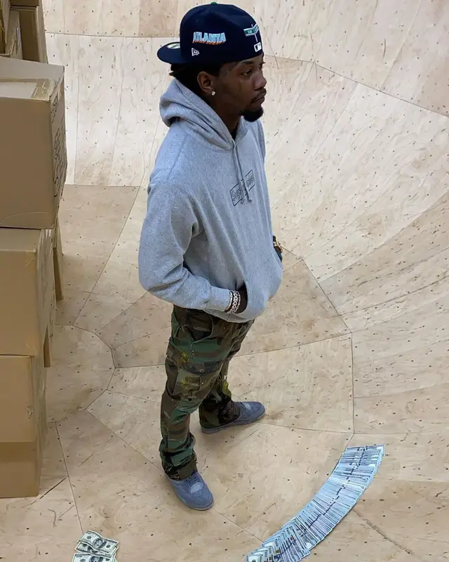 Offset outfit in Supreme, New Era, and Offset Merch, 2021
