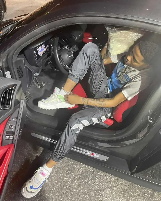 Pooh Shiesty outfit in Off-White, 2021