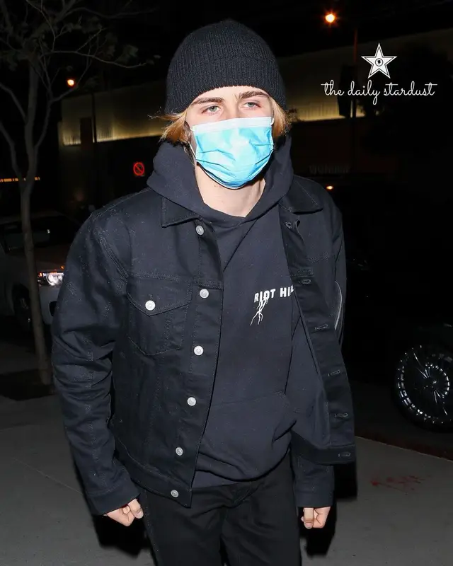 The Kid Laroi outfit in Keiser Clark, Prada, and Vans, 2021
