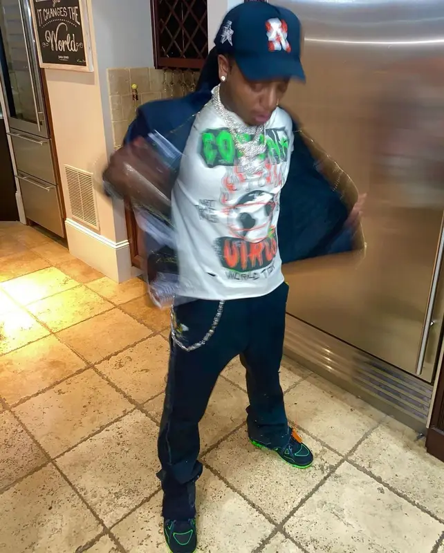 Jacquees outfit in Gallery Dept., Nike, and Off-White, 2021