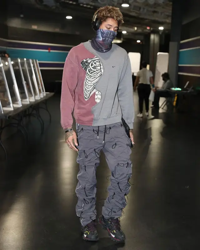Kelly Oubre Jr outfit in Defective Garments, 99%IS, and Balenciaga, 2021