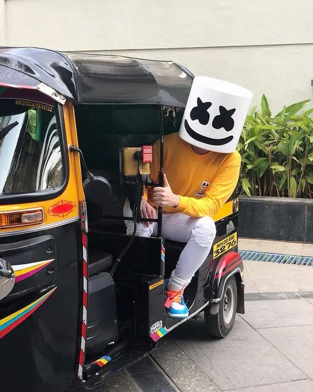 Marshmello outfit in Marshmello Merch, Amiri, and Off-White, 2019