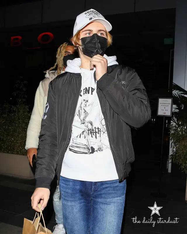 The Kid Laroi outfit in Broken Promises, Levi’s, and Market, 2021
