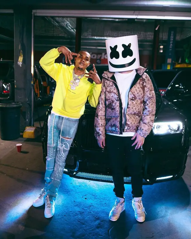 G Herbo outfit in Artica Arbox, Off-White, and Who Decides War, 2021