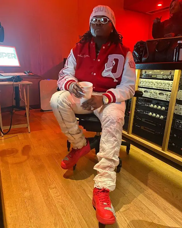 Gunna outfit in Diva In The USA, Cartier, and Puhtreeq, 2021