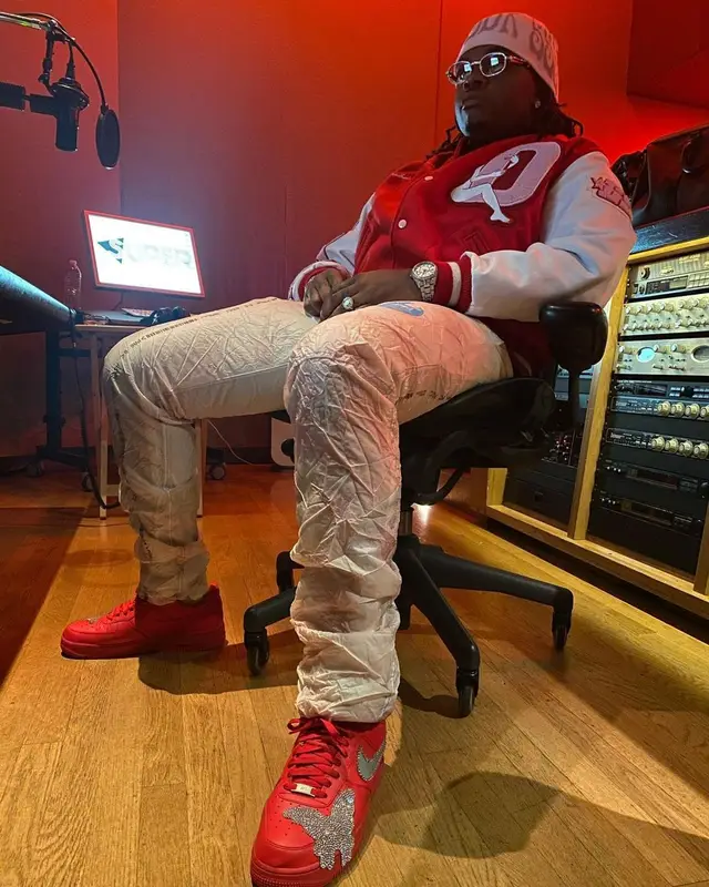 Gunna outfit in Diva In The USA, Cartier, and Puhtreeq, 2021