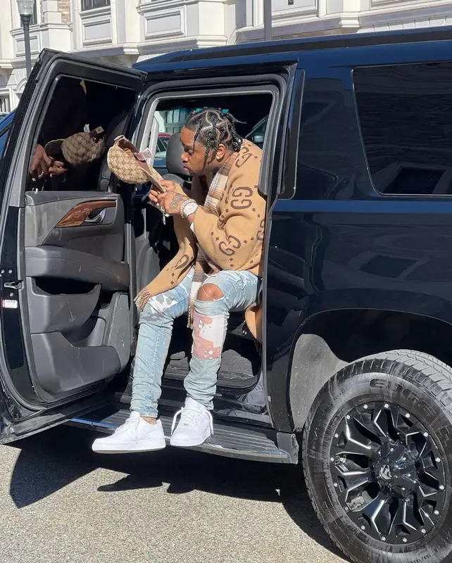 Fivio Foreign outfit in Nike and Gucci, 2021