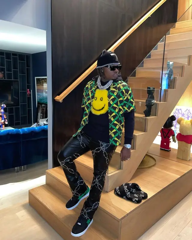 Gunna outfit in Bottega Veneta, Louis Vuitton, and 730 Los Angeles, 2021