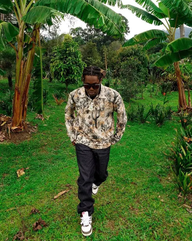 Don Toliver outfit in Bottega Veneta and Akila, 2021