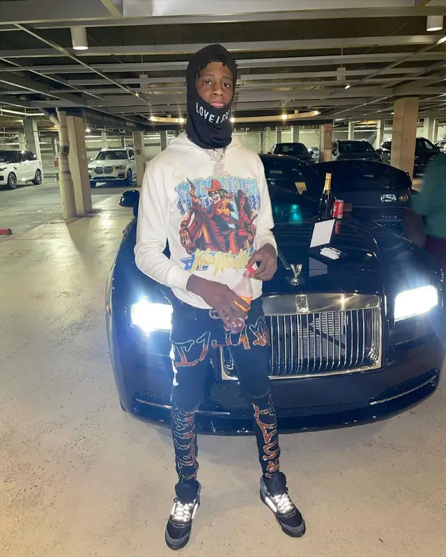 Yung Mal outfit in Jordan, Gucci, and Loveless, 2021