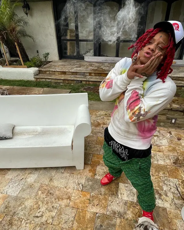 Trippie Redd outfit in Gucci and Nike, 2021