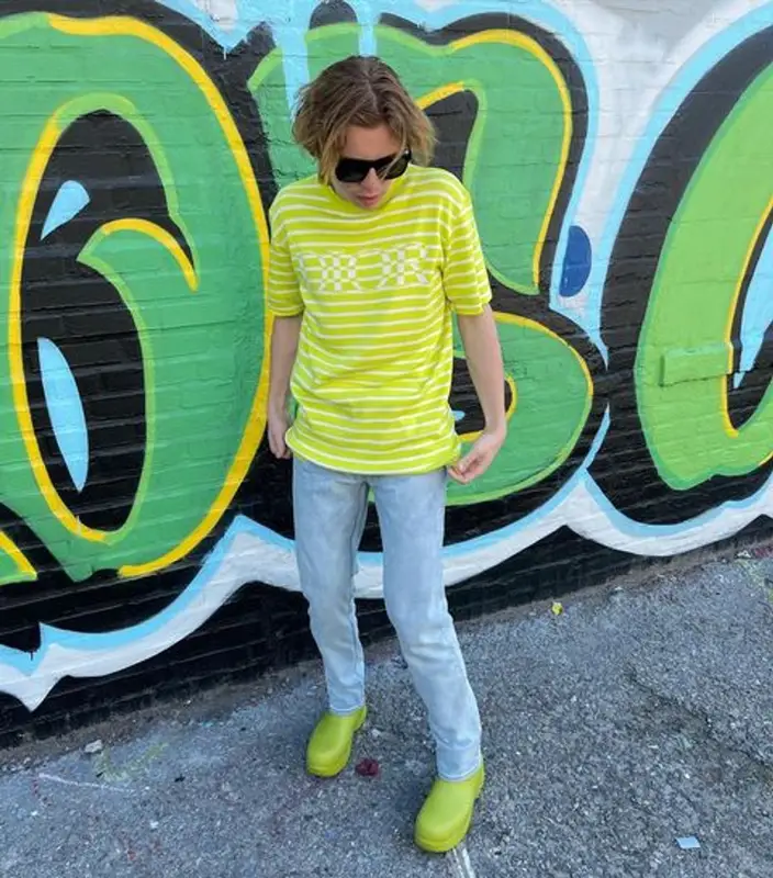 The Kid Laroi outfit in Dior, Levi’s, and Gucci, 2021