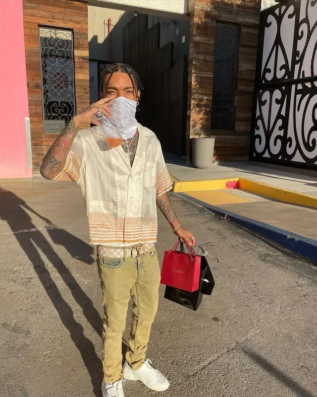 Swae Lee outfit in Louis Vuitton, Cartier, and Calvin Klein, 2021