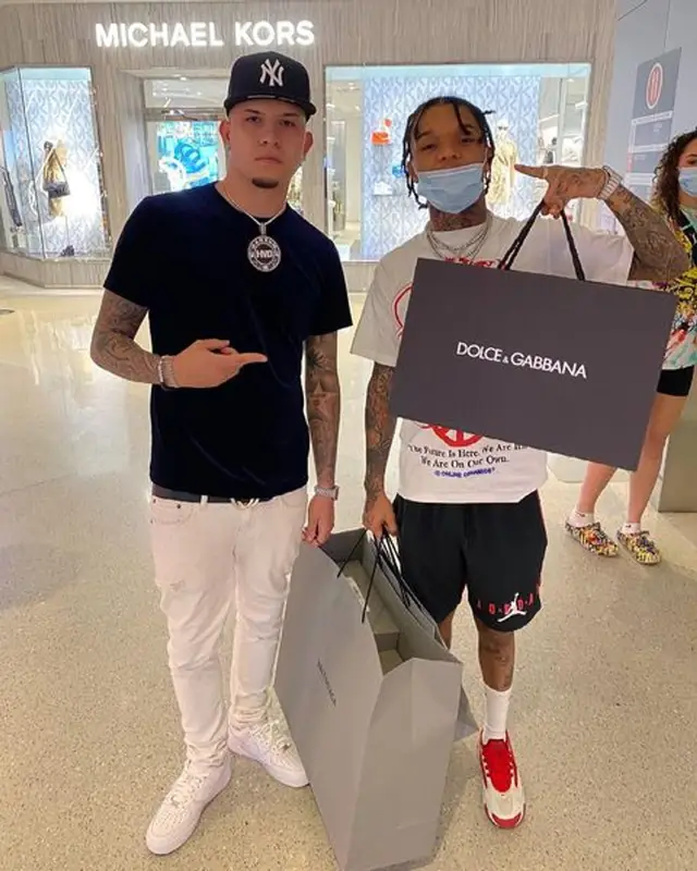 Swae Lee outfit in Online Ceramics and Nike, 2021