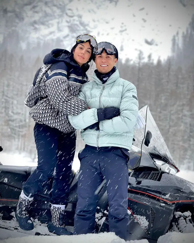 Cristiano Ronaldo outfit in Dior, Descente, and Oakley, 2021