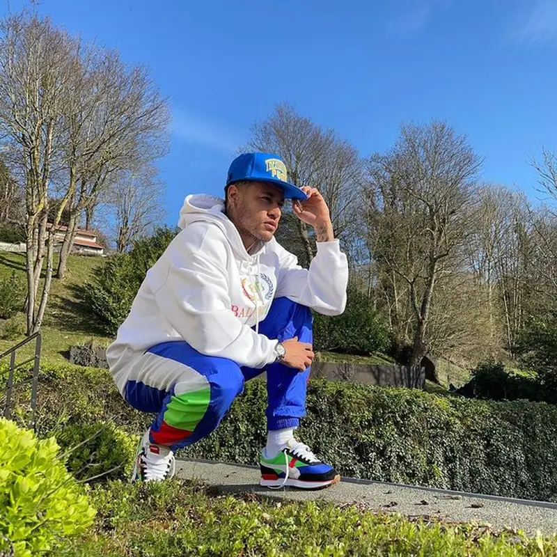 Neymar outfit in Balenciaga, Puma, and The Hundreds, 2021