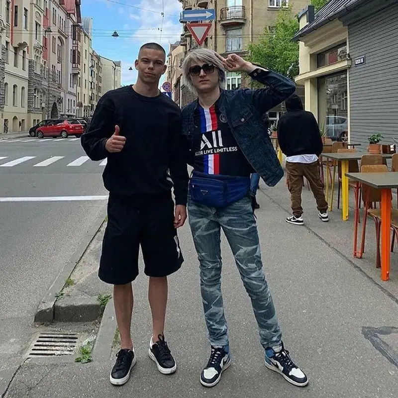 Платина outfit in Jordan, Dior, and Paris Saint-Germain, 2021