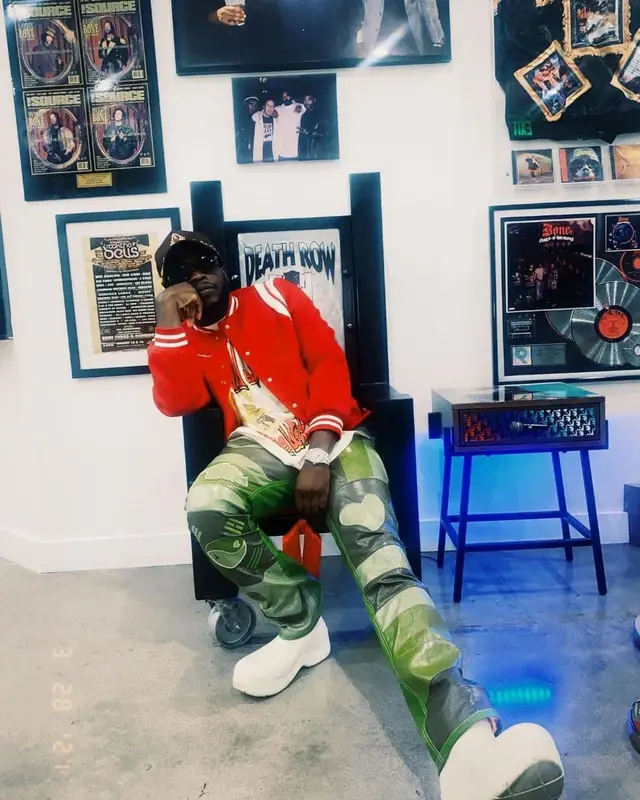 T-Shyne outfit in Whensmokeclears, Vertabrae, and Bottega Veneta, 2021